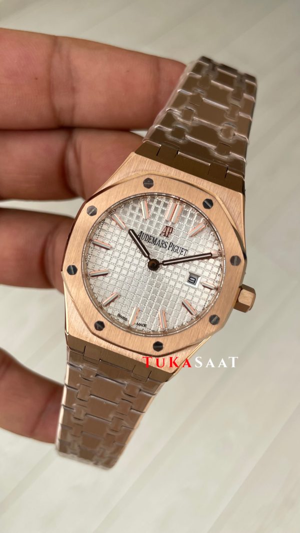 Audemars Piguet Royal Oak Lady Beyaz Kadran 67650OR Rose 33mm Kadın Replika Saat Audemars Piguet Royal Oak Lady Beyaz Kadran 67650OR Rose 33mm Kadın Replika Saat