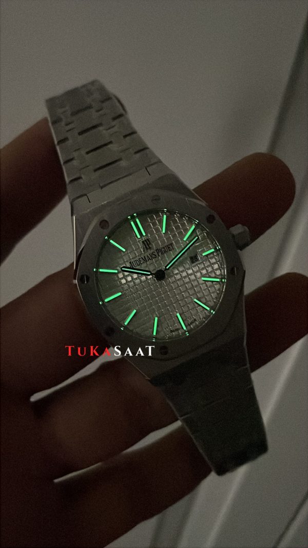 Audemars Piguet Royal Oak Lady Beyaz Kadran 67650ST Silver 33mm Kadın Replika Saat Audemars Piguet Royal Oak Lady Beyaz Kadran 67650ST Silver 33mm Kadın Replika Saat