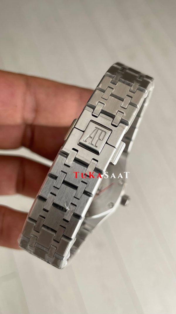 Audemars Piguet Royal Oak Lady Beyaz Kadran 67650ST Silver 33mm Kadın Replika Saat Audemars Piguet Royal Oak Lady Beyaz Kadran 67650ST Silver 33mm Kadın Replika Saat