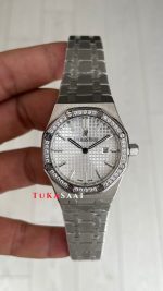 Audemars Piguet Royal Oak Lady Diamond Beyaz Kadran 67651ST Silver 33mm Kadın Replika Saat