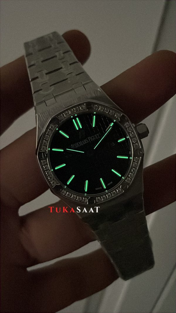 Audemars Piguet Royal Oak Lady Diamond Siyah Kadran 67651ST Silver 33mm Kadın Replika Saat Audemars Piguet Royal Oak Lady Diamond Siyah Kadran 67651ST Silver 33mm Kadın Replika Saat