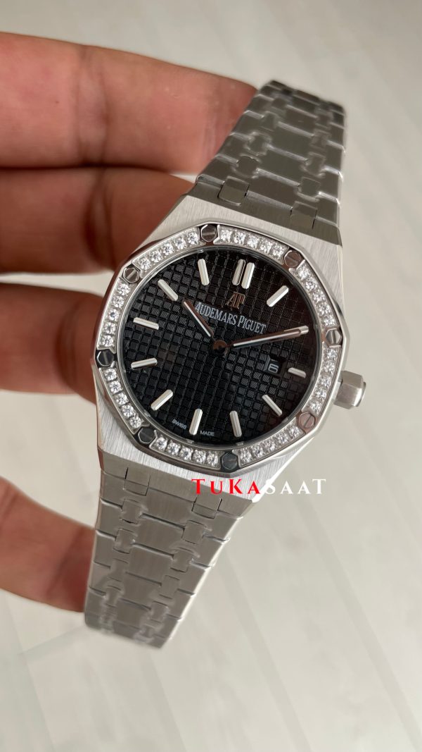 Audemars Piguet Royal Oak Lady Diamond Siyah Kadran 67651ST Silver 33mm Kadın Replika Saat Audemars Piguet Royal Oak Lady Diamond Siyah Kadran 67651ST Silver 33mm Kadın Replika Saat