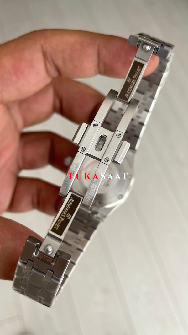 Audemars Piguet Royal Oak Lady Siyah Kadran 67650ST Silver 33mm Kadın Replika Saat Audemars Piguet Royal Oak Lady Siyah Kadran 67650ST Silver 33mm Kadın Replika Saat