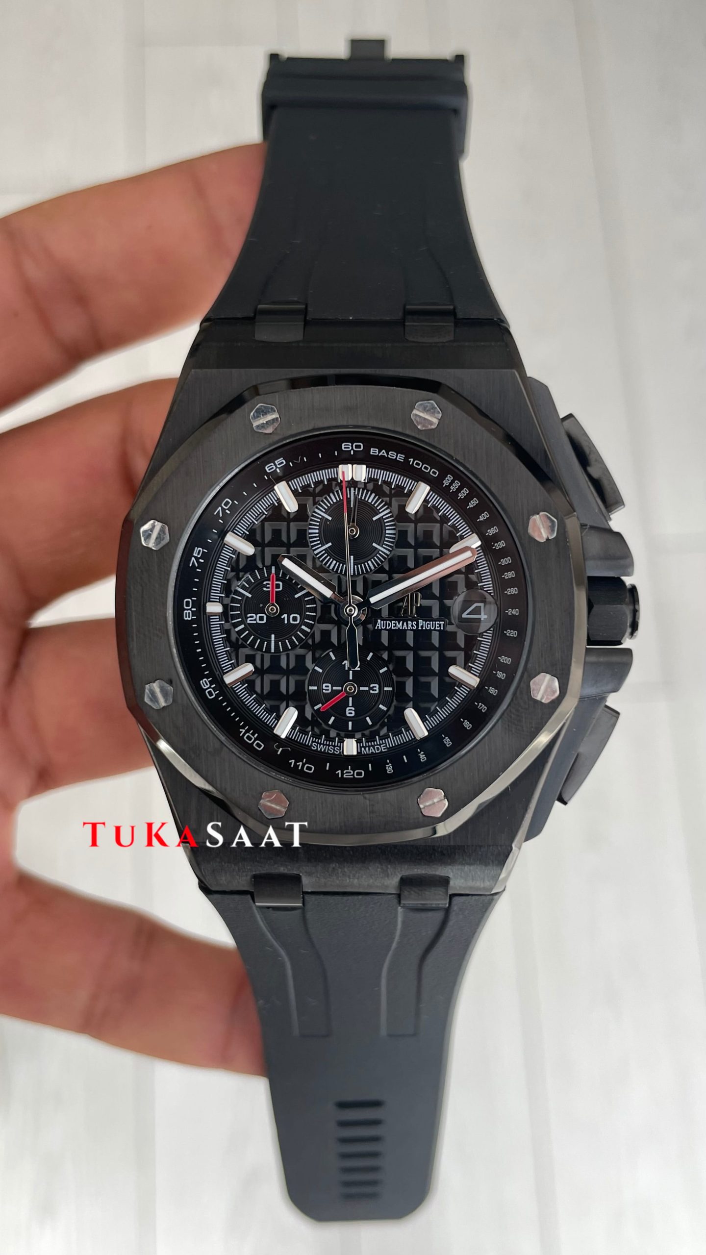 Audemars Piguet Royal Oak Offshore Carbon Siyah Kadran 26400AU Black 43mm Replika Saat Audemars Piguet Royal Oak Offshore Carbon Siyah Kadran 26400AU Black 43mm Replika Saat