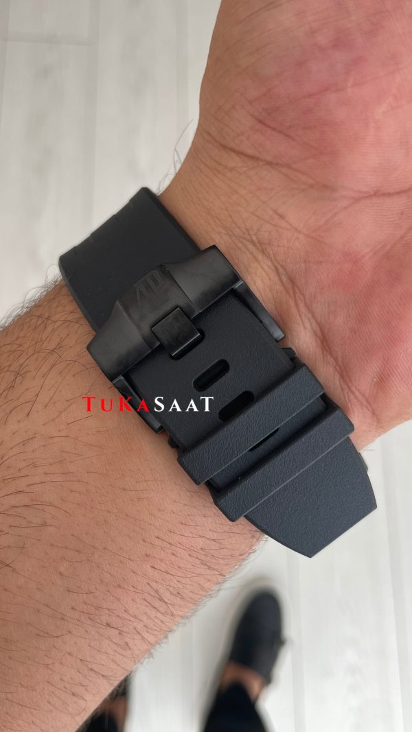 Audemars Piguet Royal Oak Offshore Carbon Siyah Kadran 26400AU Black 43mm Replika Saat Audemars Piguet Royal Oak Offshore Carbon Siyah Kadran 26400AU Black 43mm Replika Saat