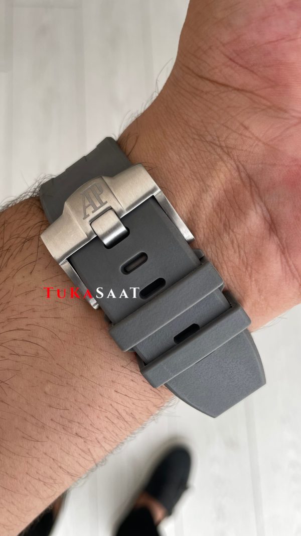 Audemars Piguet Royal Oak Offshore Chronograph Titanium Gri Kadran 43 mm 26400IO Grey Replika Saat Audemars Piguet Royal Oak Offshore Chronograph Titanium Gri Kadran 43 mm 26400IO Grey Replika Saat