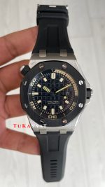 Audemars Piguet Royal Oak Offshore Diver 15720CN Siyah Kadran 42 mm Replika Saat