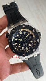 Audemars Piguet Royal Oak Offshore Diver 15720CN Siyah Kadran 42 mm Replika Saat