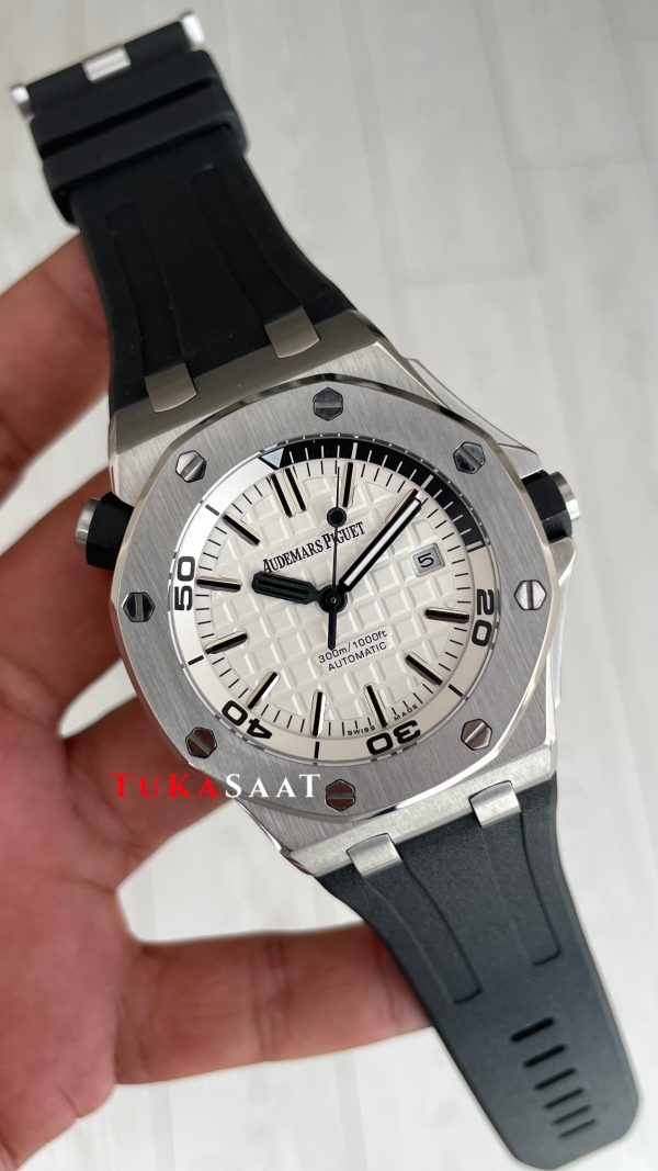 Audemars Piguet Royal Oak Offshore Diver Beyaz Kadran 15710ST Silver 42 mm Replika Saat Audemars Piguet Royal Oak Offshore Diver Beyaz Kadran 15710ST Silver 42 mm Replika Saat