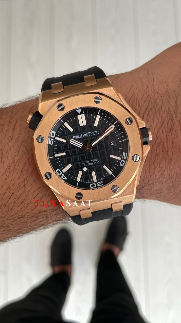 Audemars Piguet Royal Oak Offshore Diver Siyah Kadran 15340OR Rosegold 42mm Replika Saat Audemars Piguet Royal Oak Offshore Diver Siyah Kadran 15340OR Rosegold 42mm Replika Saat