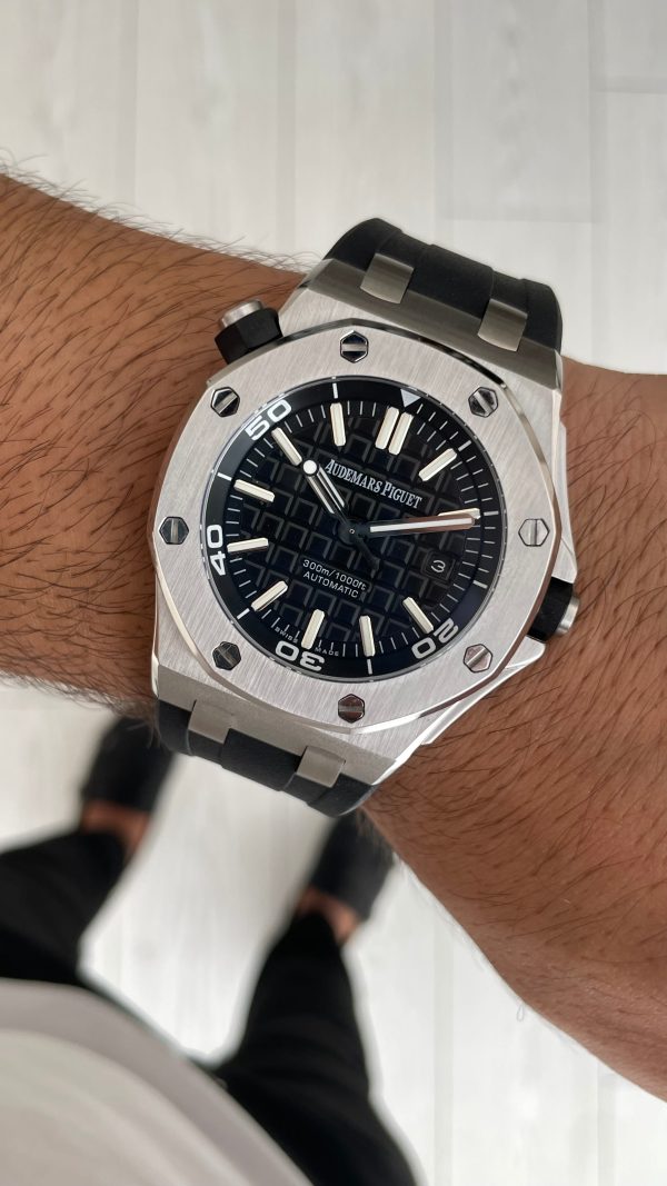 Audemars Piguet Royal Oak Offshore Diver Siyah Kadran 15710ST Silver 42 mm Replika Saat Audemars Piguet Royal Oak Offshore Diver Siyah Kadran 15710ST Silver 42 mm Replika Saat