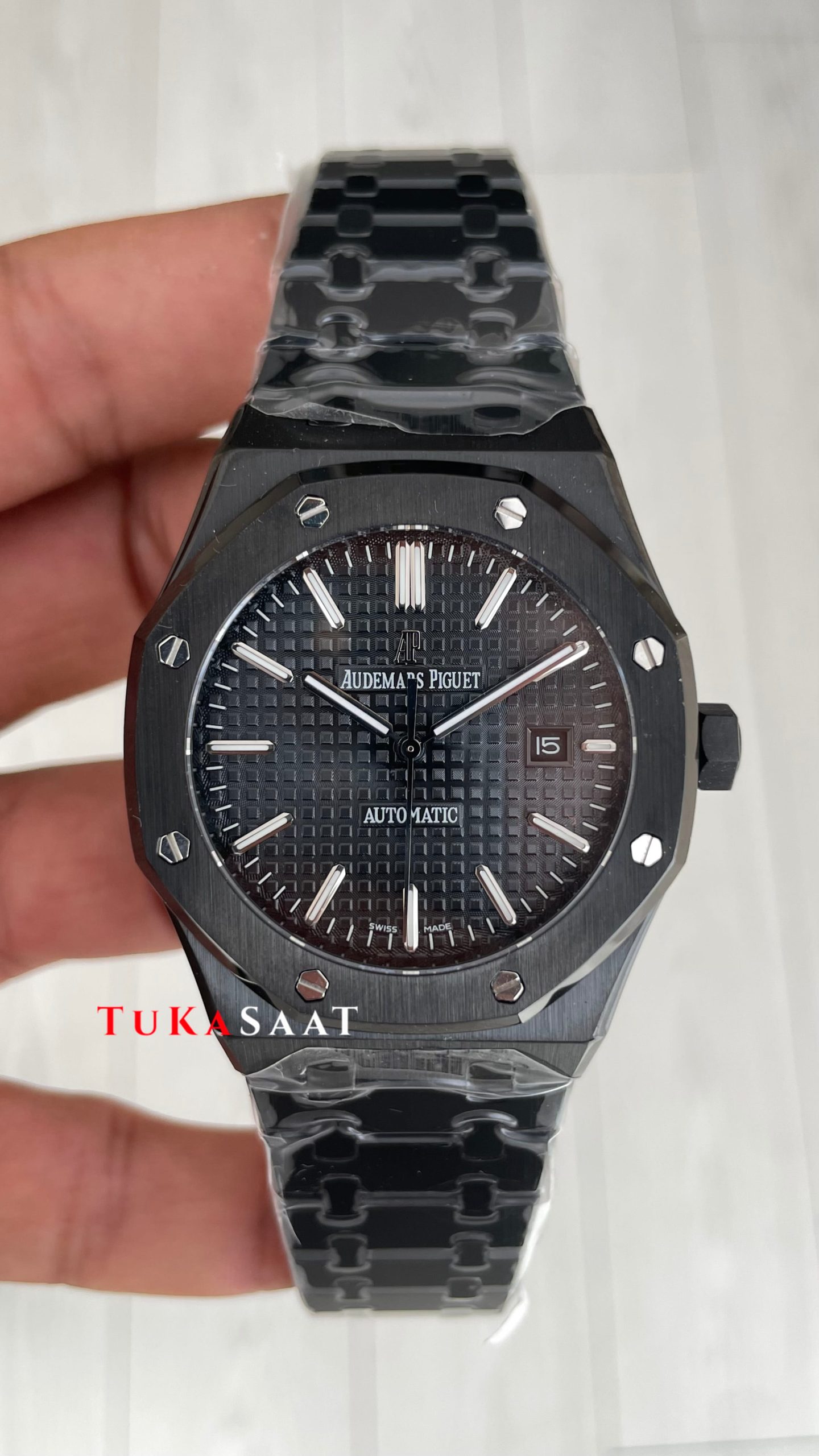 Audemars Piguet Royal Oak Siyah Kadran 15400ST Venom PVD Black Replika Saat Audemars Piguet Royal Oak Siyah Kadran 15400ST Venom PVD Black Replika Saat