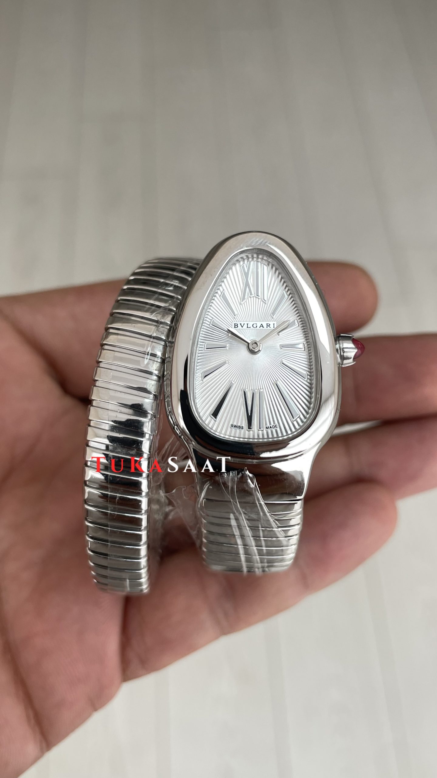 Bulgari Serpenti Tubogas Beyaz Kadran 101817 Silver 35mm Kadın Kol Saati Bulgari Serpenti Tubogas Beyaz Kadran 101817 Silver 35mm Kadın Kol Saati