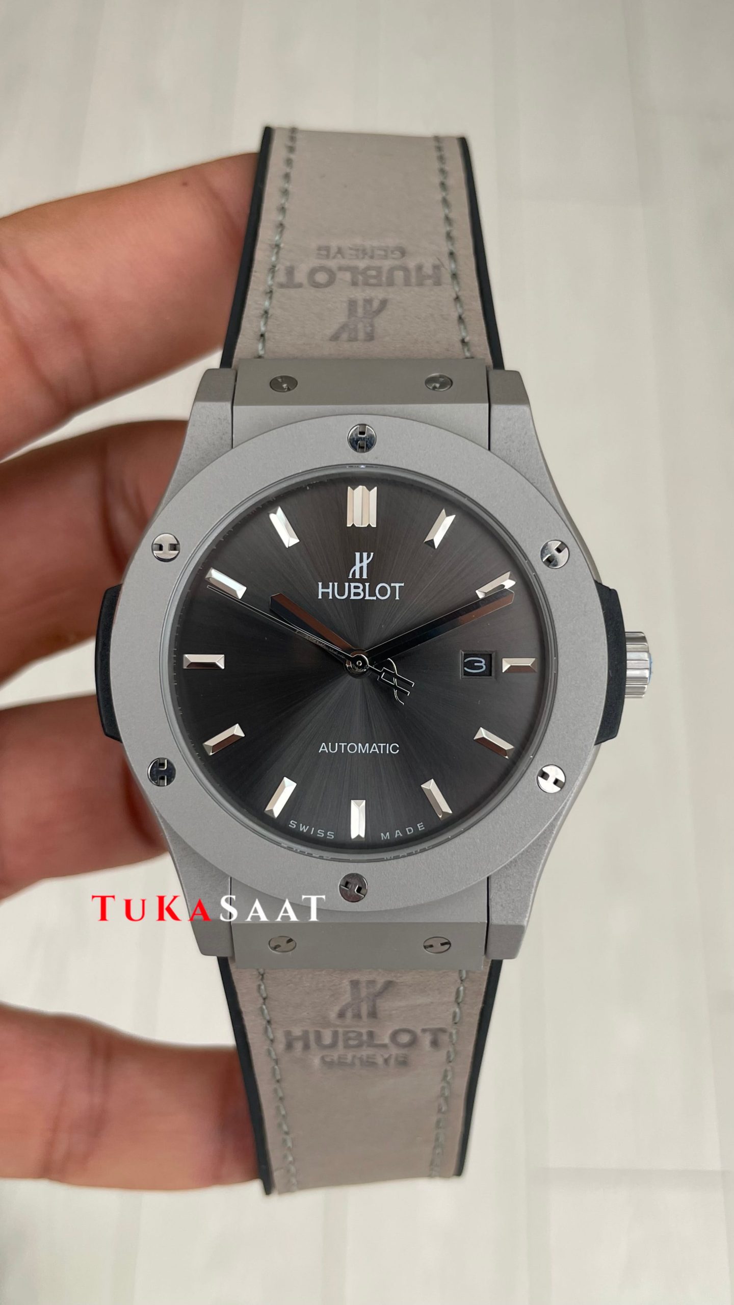 Hublot Classic Fusion Grey 42mm Replika Saat Hublot Classic Fusion Grey 42mm Replika Saat
