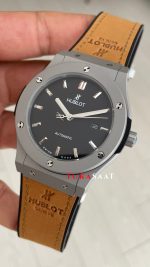 Hublot Classic Fusion Siyah Kadran 42 mm Kahverengi Replika Saat