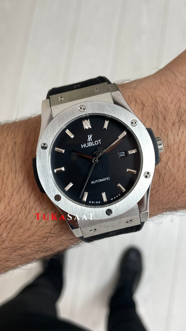 Hublot Classic Fusion Siyah Kadran 42mm Silver Replika Saat Hublot Classic Fusion Siyah Kadran 42mm Silver Replika Saat