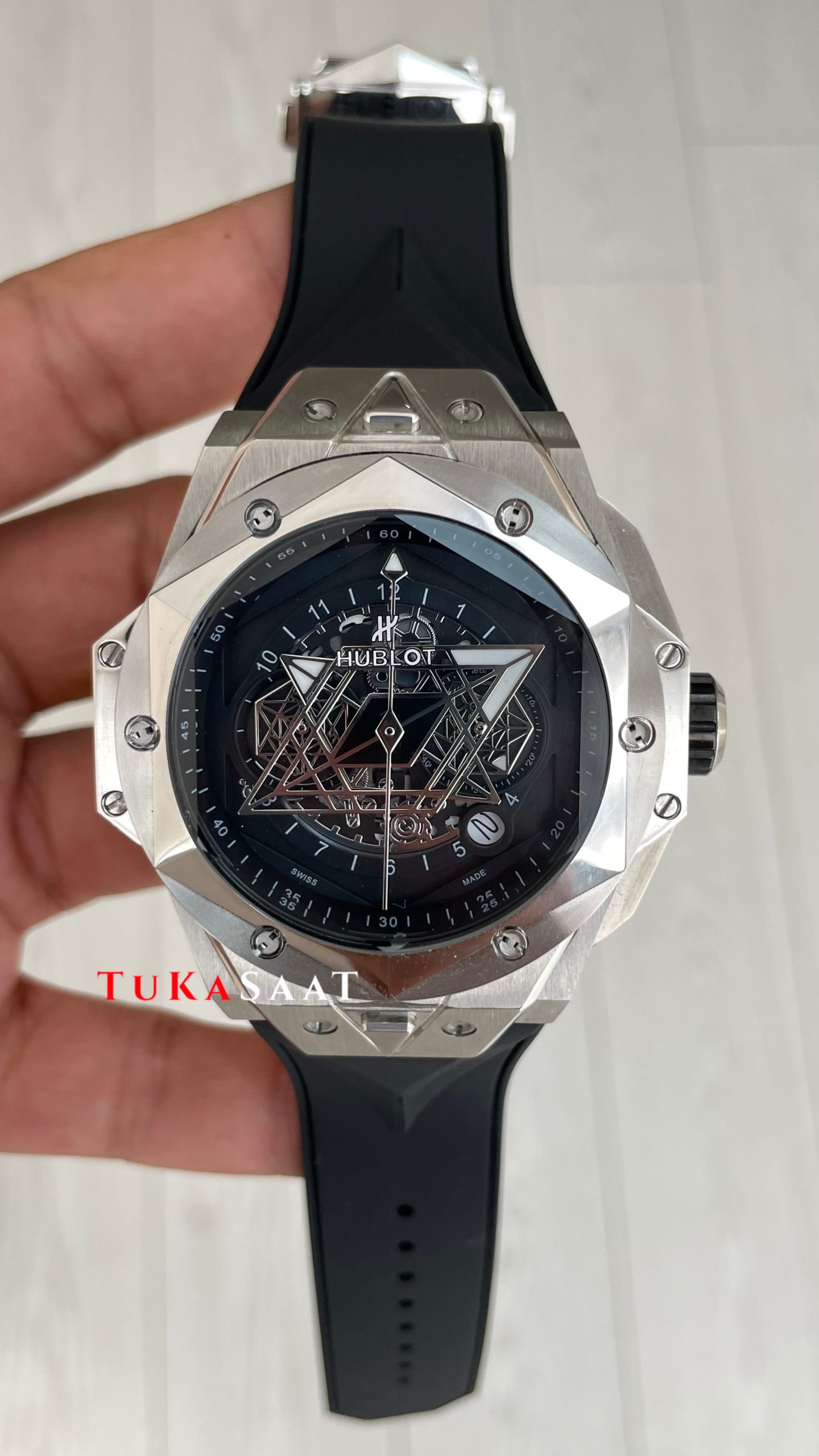 Hublot Sang Bleu II Siyah Kadran 45mm Silver Replika Saat Hublot Sang Bleu II Siyah Kadran 45mm Silver Replika Saat