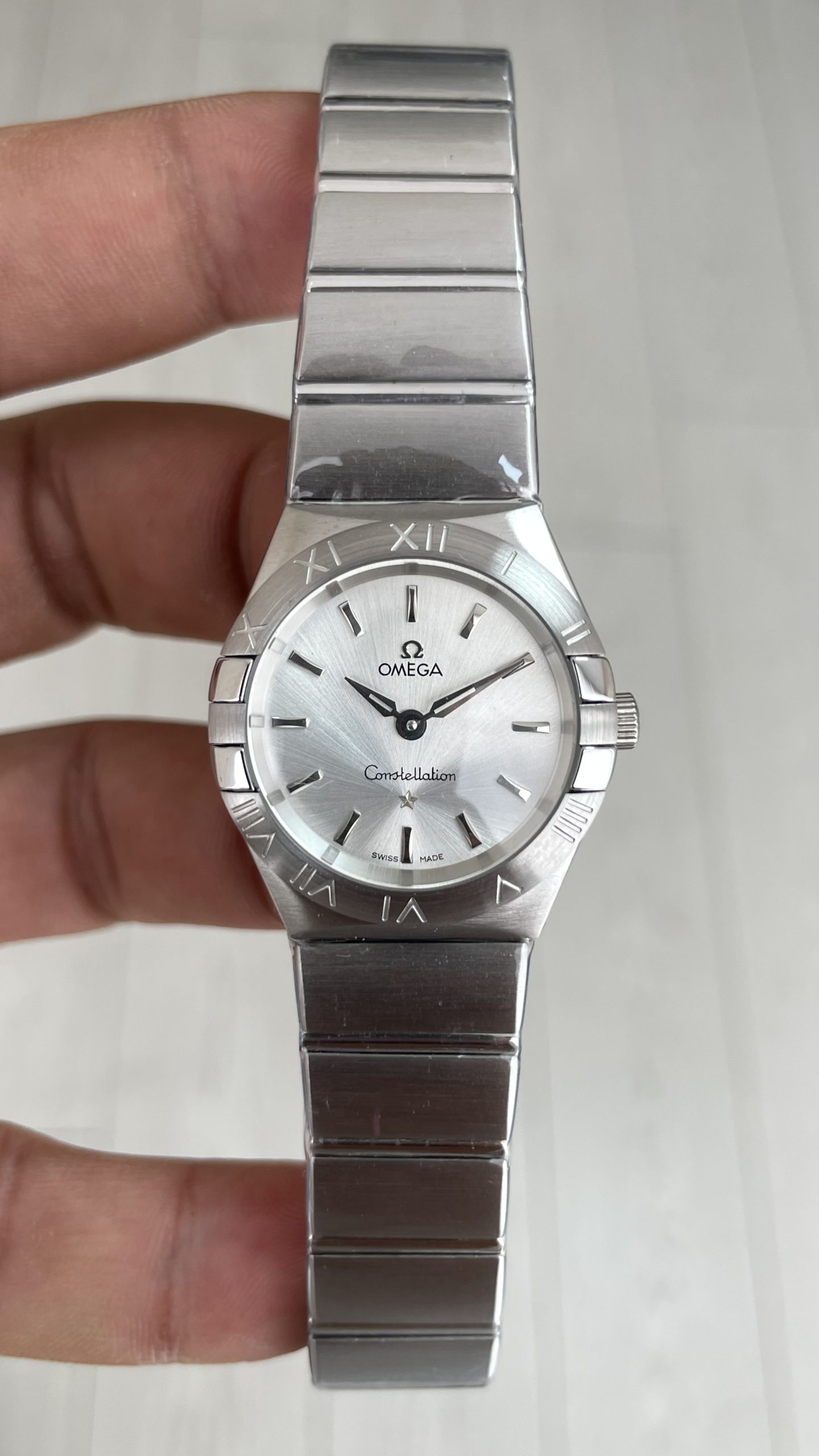 Omega Constellation Beyaz 28mm Kadın Saati Omega Constellation Beyaz 28mm Kadın Saati