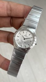 Omega Constellation Beyaz 28mm Kadın Saati
