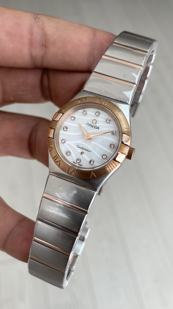 Omega Constellation Beyaz Taşlı Kadran 28mm Silver Rose Kadın Saati Omega Constellation Beyaz Taşlı Kadran 28mm Silver Rose Kadın Saati