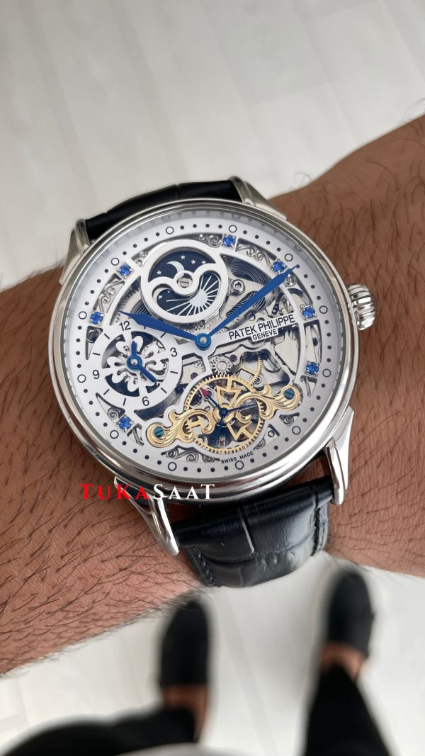 Patek Philippe Geneve Tourbillon Moonphase Skeleton Diamond Dial Beyaz Kadran 42 mm İskelet Taşlı Silver Replika Saat Patek Philippe Geneve Tourbillon Moonphase Skeleton Diamond Dial Beyaz Kadran 42 mm İskelet Taşlı Silver Replika Saat