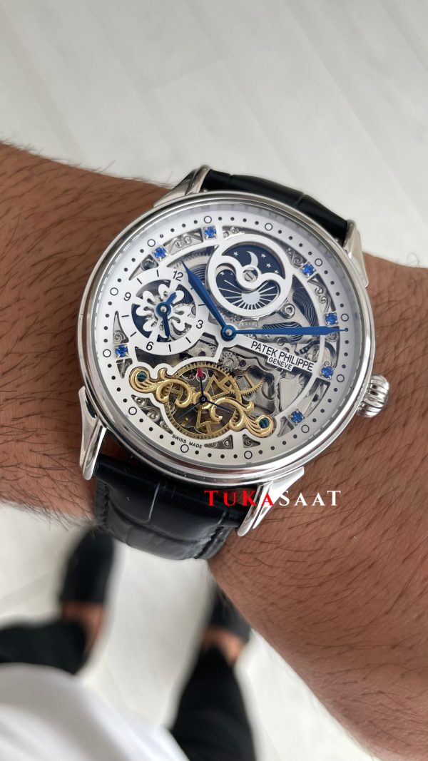 Patek Philippe Geneve Tourbillon Moonphase Skeleton Diamond Dial Beyaz Kadran 42 mm İskelet Taşlı Silver Replika Saat Patek Philippe Geneve Tourbillon Moonphase Skeleton Diamond Dial Beyaz Kadran 42 mm İskelet Taşlı Silver Replika Saat