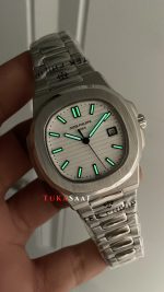 Patek Philippe Nautilus 5711 Beyaz Kadran 40mm Replika Saat