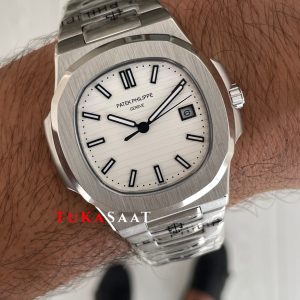 Patek Philippe Nautilus 5711 Beyaz Kadran 40mm Replika Saat