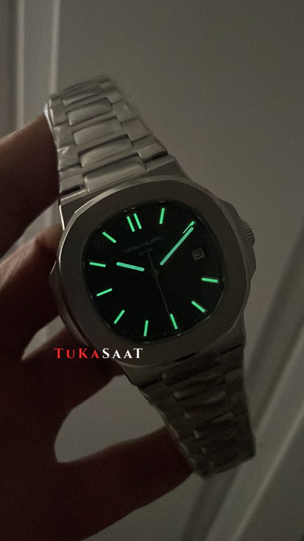 Patek Philippe Nautilus 5711 Yeşil Kadran 40mm Replika Saat Patek Philippe Nautilus 5711 Yeşil Kadran 40mm Replika Saat
