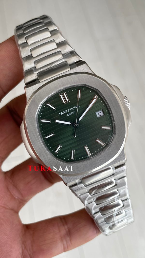 Patek Philippe Nautilus 5711 Yeşil Kadran 40mm Replika Saat Patek Philippe Nautilus 5711 Yeşil Kadran 40mm Replika Saat
