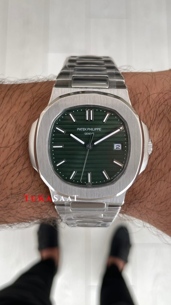Patek Philippe Nautilus 5711 Yeşil Kadran 40mm Replika Saat Patek Philippe Nautilus 5711 Yeşil Kadran 40mm Replika Saat