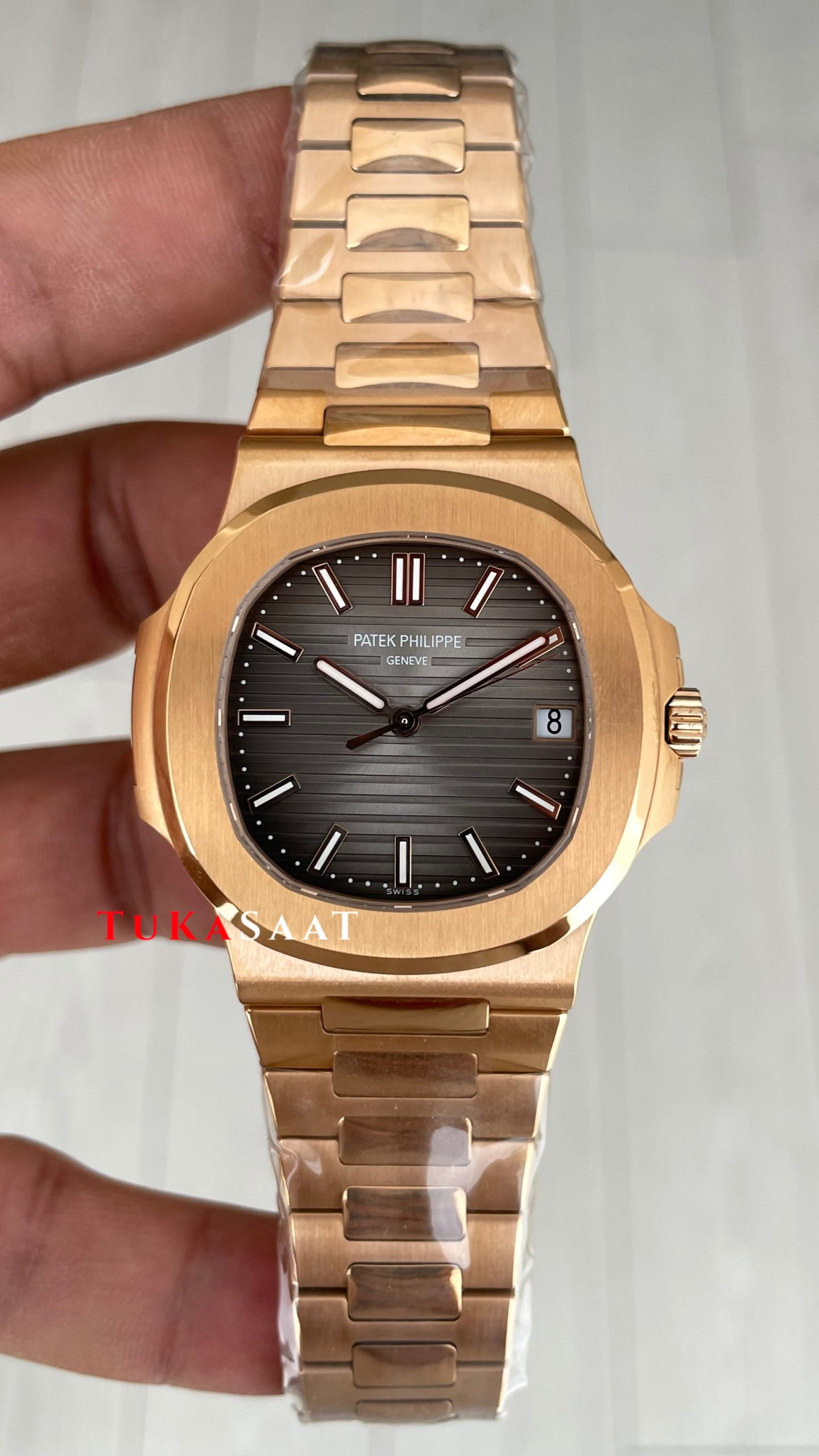 Patek Philippe Nautilus Chocolate 5711R Brown Dial 40 mm Rose Gold Super Clone Swiss ETA Saat PP Factory Patek Philippe Nautilus Chocolate 5711R Brown Dial 40 mm Rose Gold Super Clone Swiss ETA Saat PP Factory