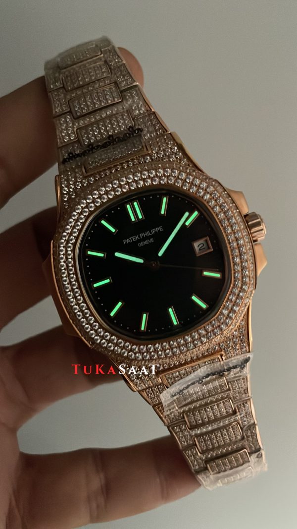 Patek Philippe Nautilus Diamond 5711 Siyah Kadran 40 mm 5711 Rose Replika Saat Patek Philippe Nautilus Diamond 5711 Siyah Kadran 40 mm 5711 Rose Replika Saat