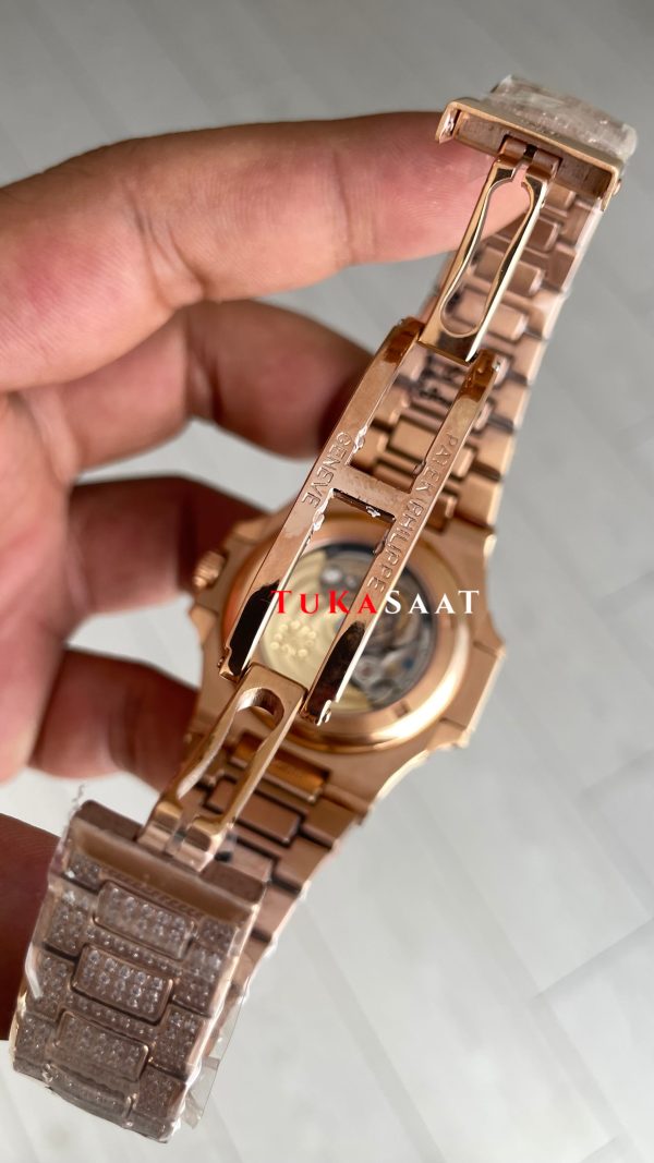 Patek Philippe Nautilus Diamond 5711 Siyah Kadran 40 mm 5711 Rose Replika Saat Patek Philippe Nautilus Diamond 5711 Siyah Kadran 40 mm 5711 Rose Replika Saat