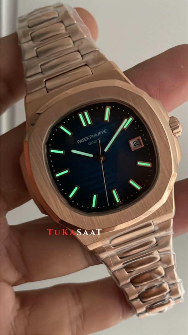 Patek Philippe Nautilus Mavi Kadran 5711 Rose 40 mm Replika Saat Patek Philippe Nautilus Mavi Kadran 5711 Rose 40 mm Replika Saat