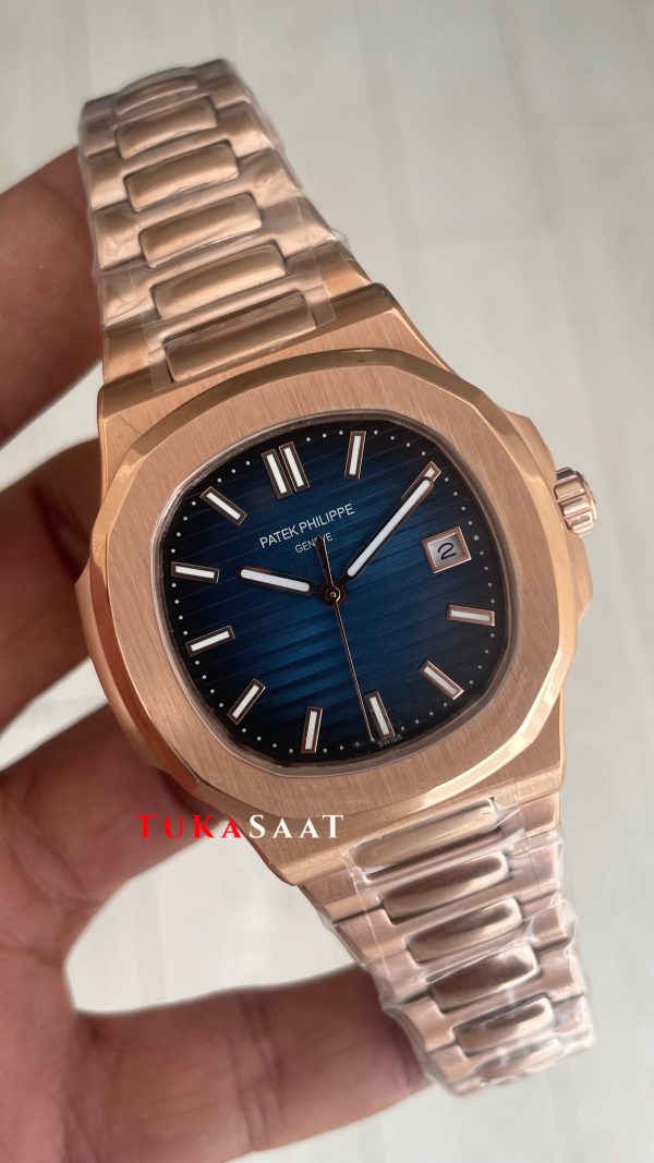 Patek Philippe Nautilus Mavi Kadran 5711 Rose 40 mm Replika Saat Patek Philippe Nautilus Mavi Kadran 5711 Rose 40 mm Replika Saat