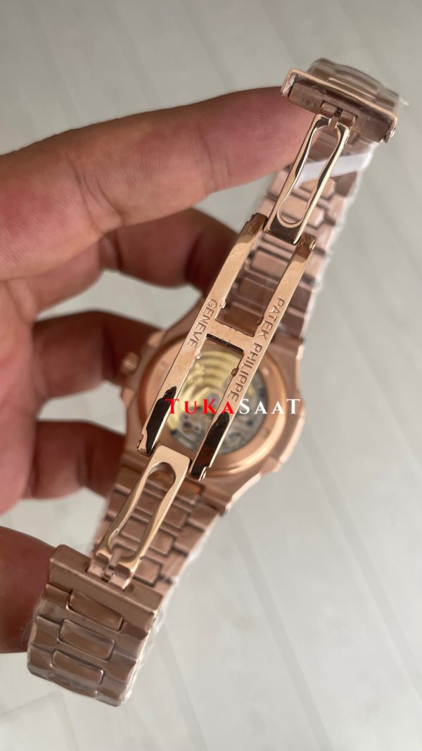 Patek Philippe Nautilus Mavi Kadran 5711 Rose 40 mm Replika Saat Patek Philippe Nautilus Mavi Kadran 5711 Rose 40 mm Replika Saat