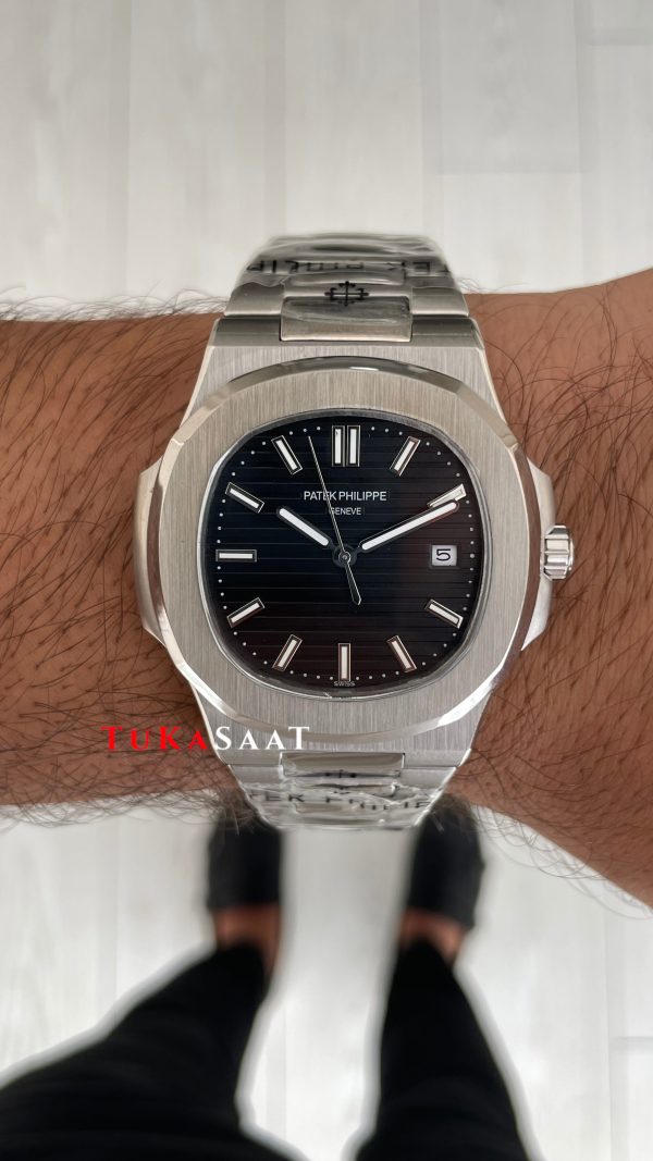 Patek Philippe Nautilus Siyah Kadran 5711 Silver 40 mm Replika Saat Patek Philippe Nautilus Siyah Kadran 5711 Silver 40 mm Replika Saat