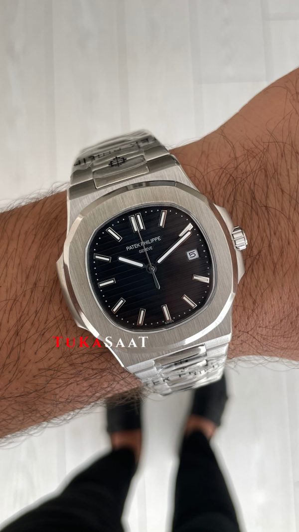 Patek Philippe Nautilus Siyah Kadran 5711 Silver 40 mm Replika Saat Patek Philippe Nautilus Siyah Kadran 5711 Silver 40 mm Replika Saat