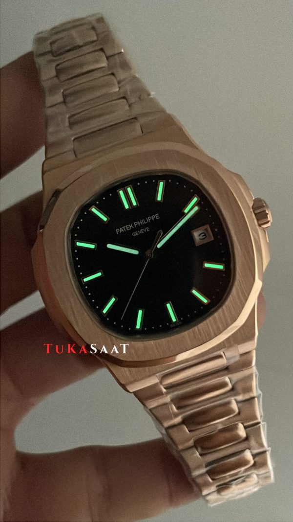 Patek Philippe Nautilus Siyah Kadran 5711R Rose 40 mm Replika Saat