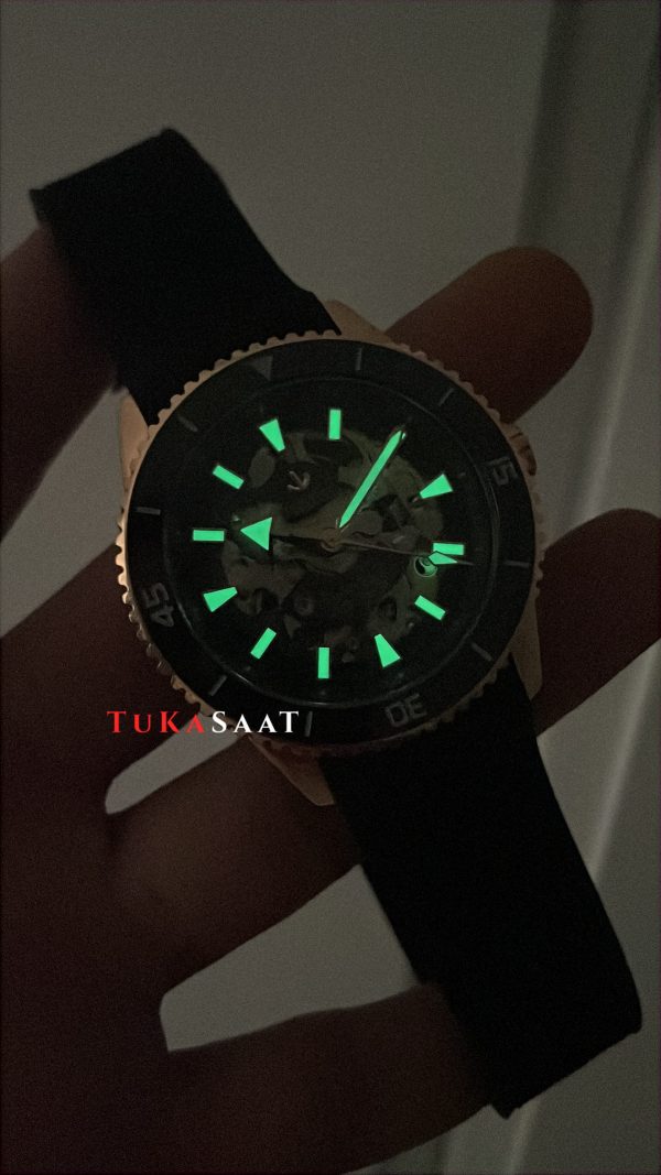 Rado Captain Cook iskelet Siyah Rose Kauçuk Rado Captain Cook iskelet Siyah Rose Kauçuk