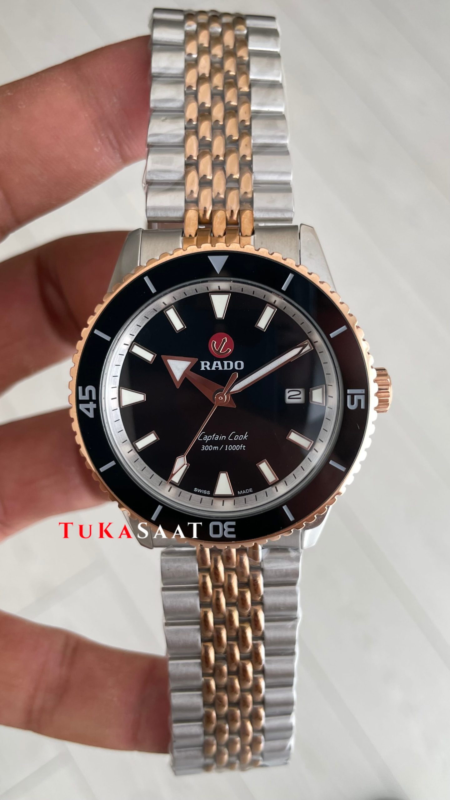 Rado Captain Cook Siyah Jubilee Rose Two Tone Rado Captain Cook Siyah Jubilee Rose Two Tone
