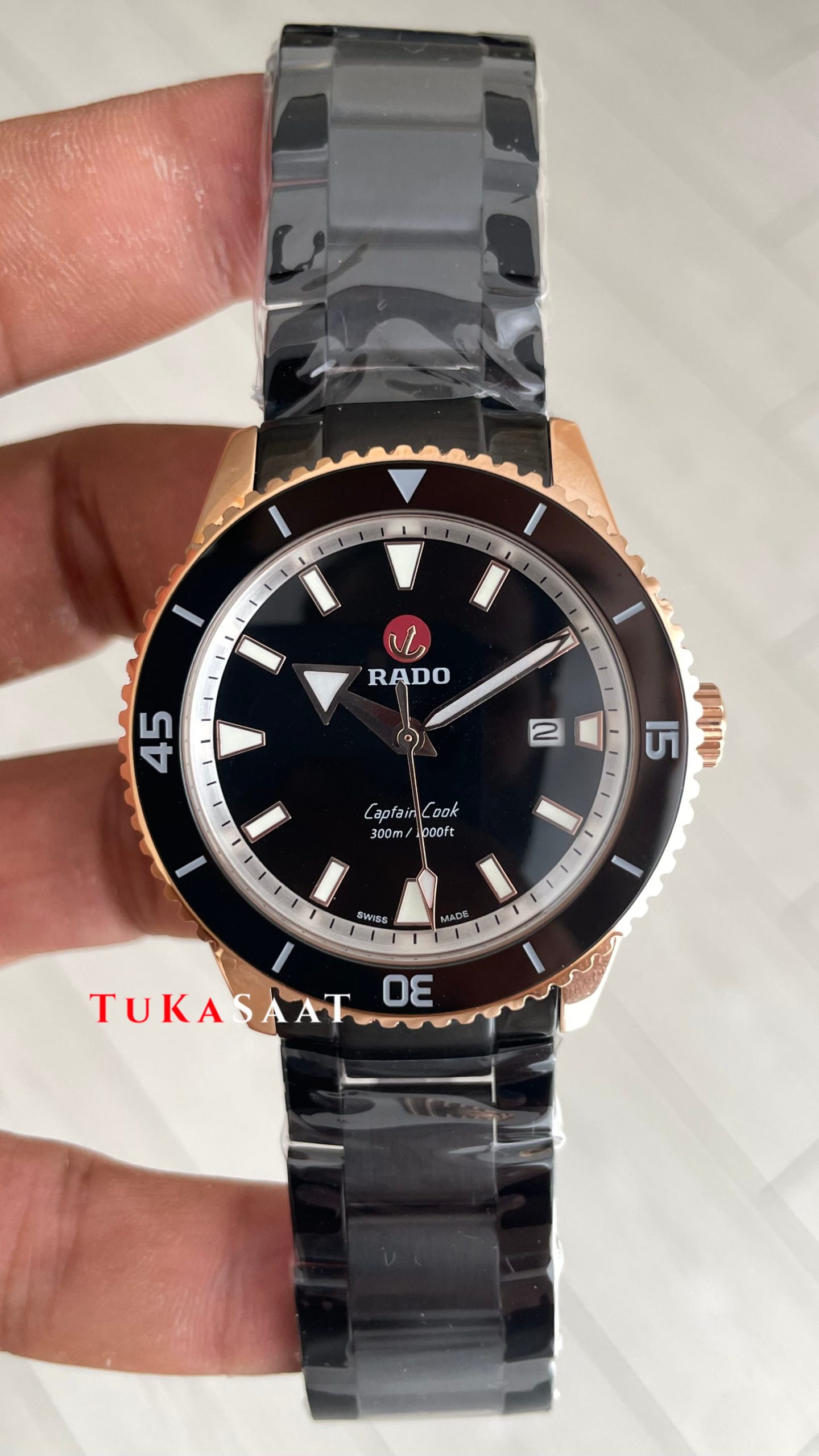 Rado Captain Cook Siyah Oyster PVD Black Rado Captain Cook Siyah Oyster PVD Black