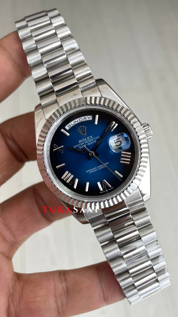 Rolex Day Date Mavi Kadran 228239 Blue Ombre Roman Dial 40mm Silver Replika Saat Rolex Day Date Mavi Kadran 228239 Blue Ombre Roman Dial 40mm Silver Replika Saat