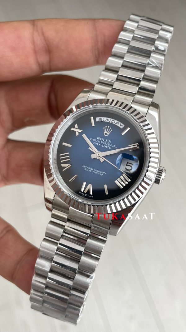 Rolex Day Date Mavi Kadran 228239 Blue Ombre Roman Dial 40mm Silver Replika Saat Rolex Day Date Mavi Kadran 228239 Blue Ombre Roman Dial 40mm Silver Replika Saat