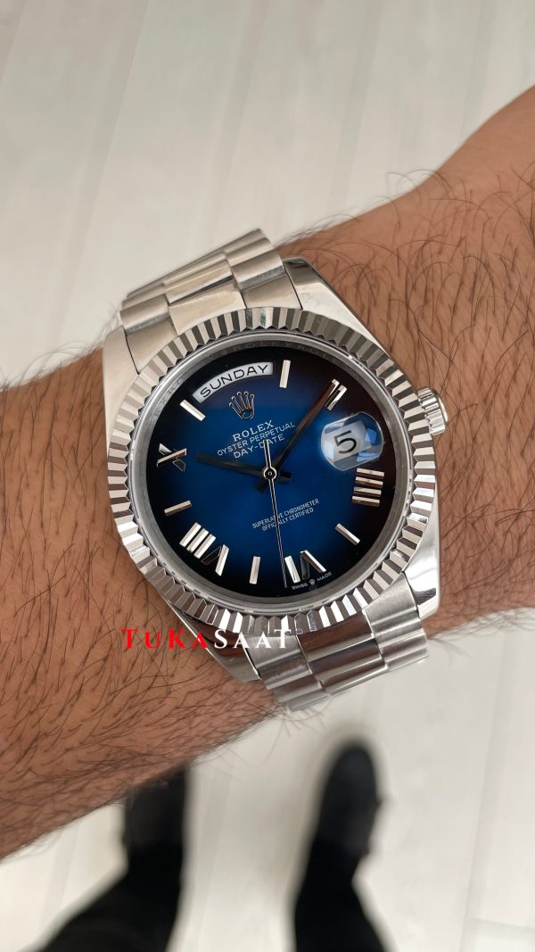 Rolex Day Date Mavi Kadran 228239 Blue Ombre Roman Dial 40mm Silver Replika Saat Rolex Day Date Mavi Kadran 228239 Blue Ombre Roman Dial 40mm Silver Replika Saat