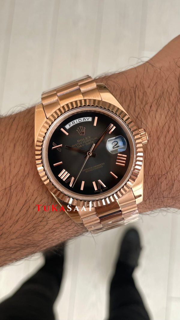 Rolex Day Date Slate Ombre 228235 Rose Arduvaz Kadran 40mm Replika Saat