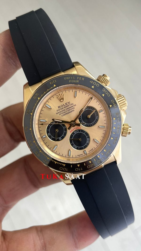 Rolex Daytona Pikachu 126518LN Gold Oysterflex 40mm Replika Saat Rolex Daytona Pikachu 126518LN Gold Oysterflex 40mm Replika Saat