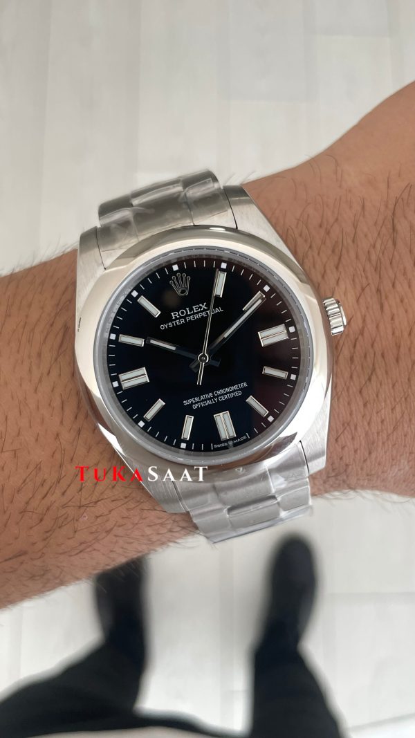 Rolex Oyster Perpetual 134300 Siyah 41mm Rolex Oyster Perpetual 134300 Siyah 41mm
