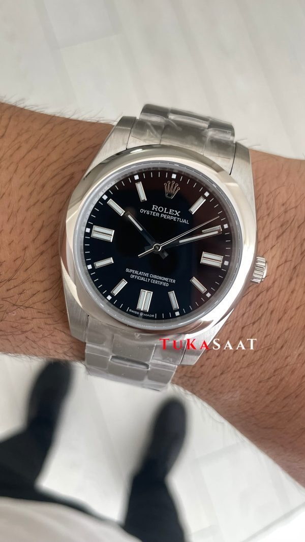 Rolex Oyster Perpetual 134300 Siyah 41mm Rolex Oyster Perpetual 134300 Siyah 41mm
